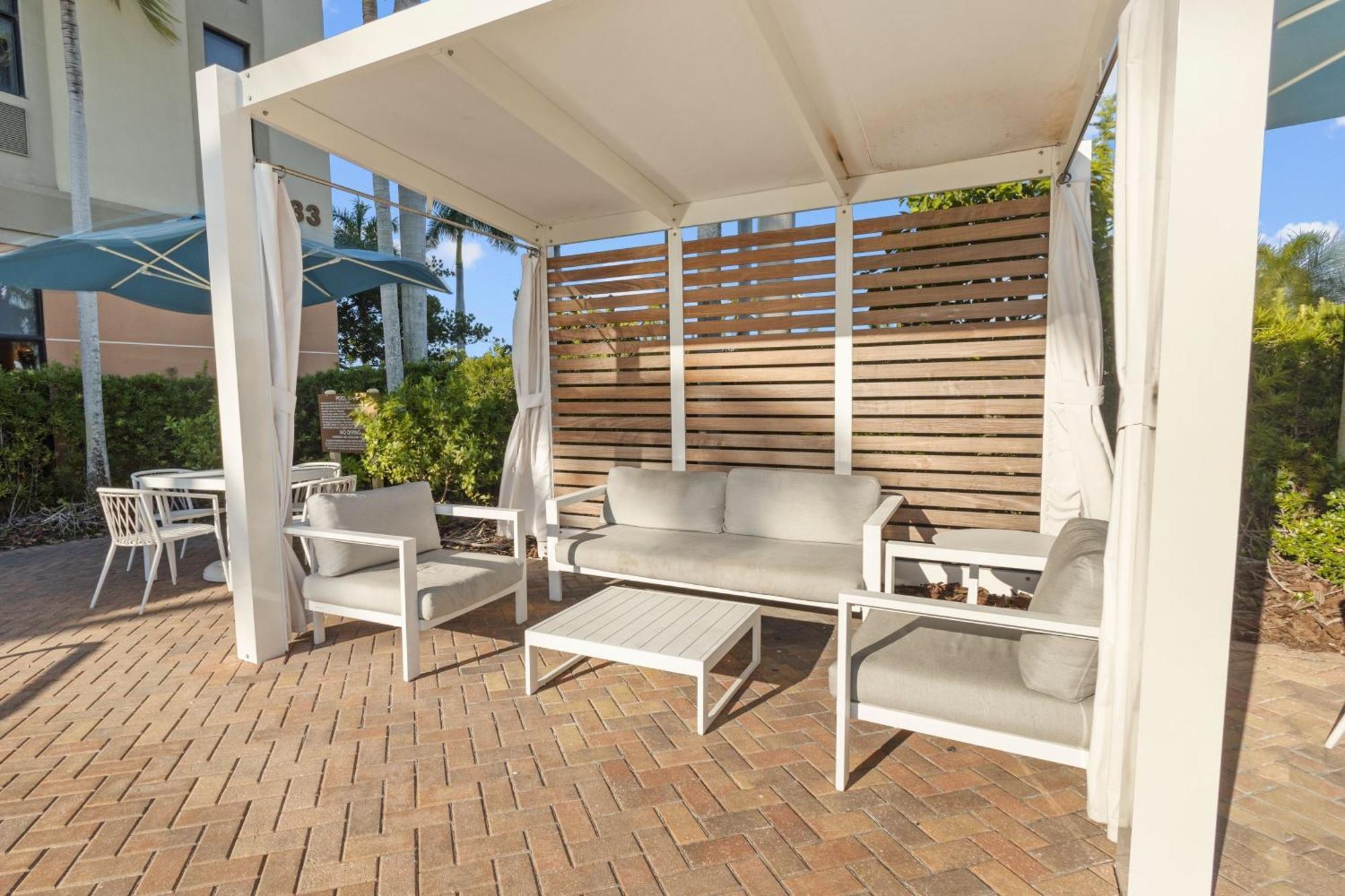 Four Points By Sheraton Punta Gorda Harborside Exterior photo
