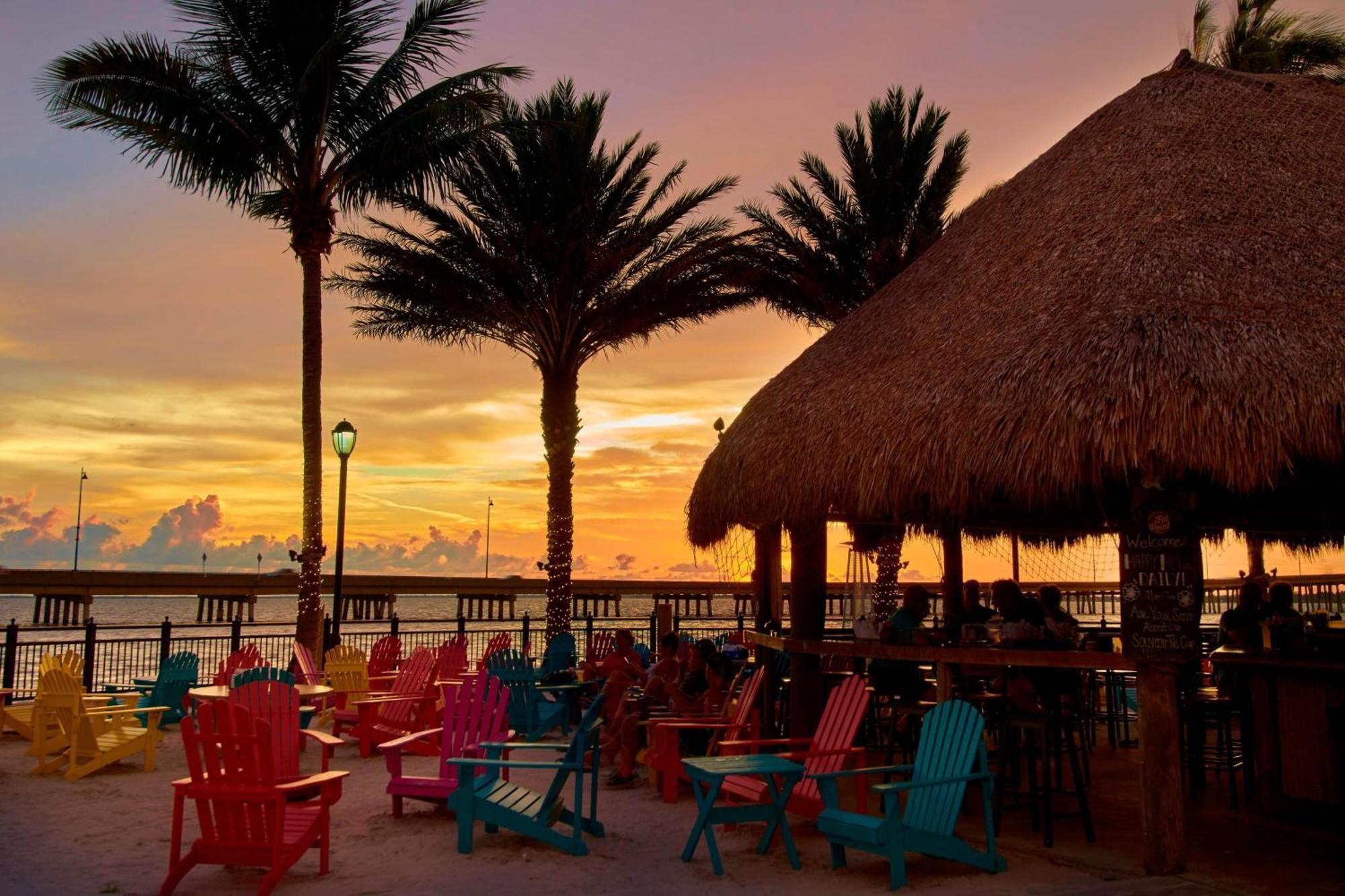 Four Points By Sheraton Punta Gorda Harborside Exterior photo